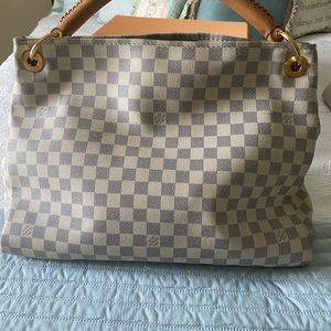 Louie Vuitton Artsy MM Damien Azur print Shoulder Bag